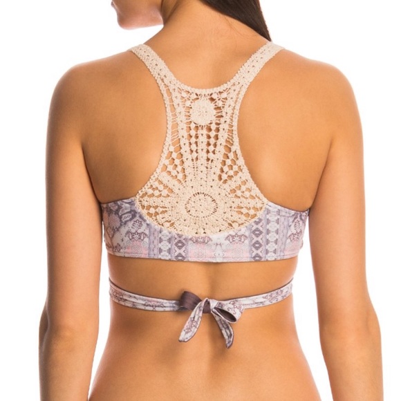 L*Space Swimwear Rimini Joey Reversible Bikini Top - Picture 3 of 9